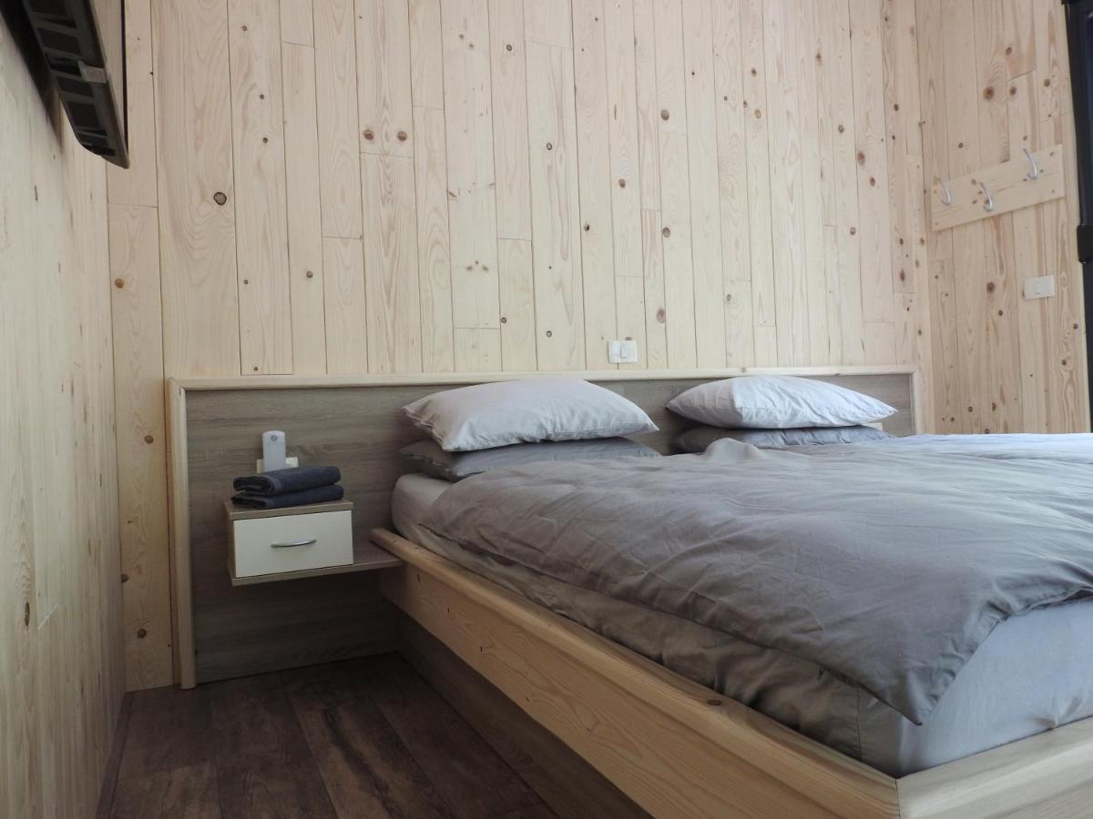 Pocitniski Hisici - Small Holiday Houses Ajdovščina Exteriör bild